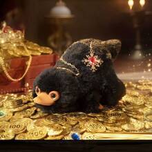 MINISO 哈利波特神奇生物毛绒公仔盲盒，采用优质毛绒材料制成，背包挂件，办公室空间装饰，完美的生日礼物（1 件，随机发货）