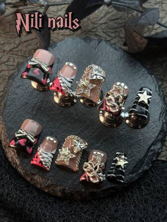 10 handgjorda naglar, europeiska och amerikanska Y2K-stil korta anknäbbsnaglar, fransk diamantinlägg, handmålad kärlekslinjestruktur, med stjärnelement, kärlek, rosett, lämplig för fester, danser, vardagskläder, män och kvinnor, med en bit gel och en fil, är en bra present press-on naglar nageltillbehör naglar