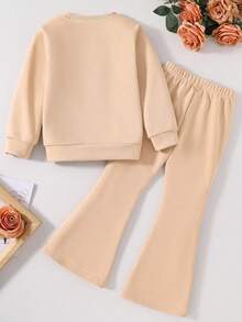 Tween Girl 水豚印花圆领运动衫和喇叭裤套装