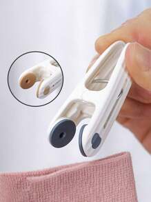 1/6/12/24PCS 无痕夹晾衣架,防风固定晾衣袜、床单、居家必备好物,用起来说好看,耐用,不留痕迹抓地力强,无痕夹晾衣架,防风固定晾衣袜、床单、居家必备好物,用起来说好看,毛巾夹沙滩巾度假必备衣夹 - 彩色 - 查看 3