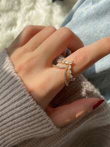 皇冠形奢华方晶锆石金戒指，可调节开口设计，适合女性婚礼派对佩戴和节日礼物 - 金色 - 查看 2