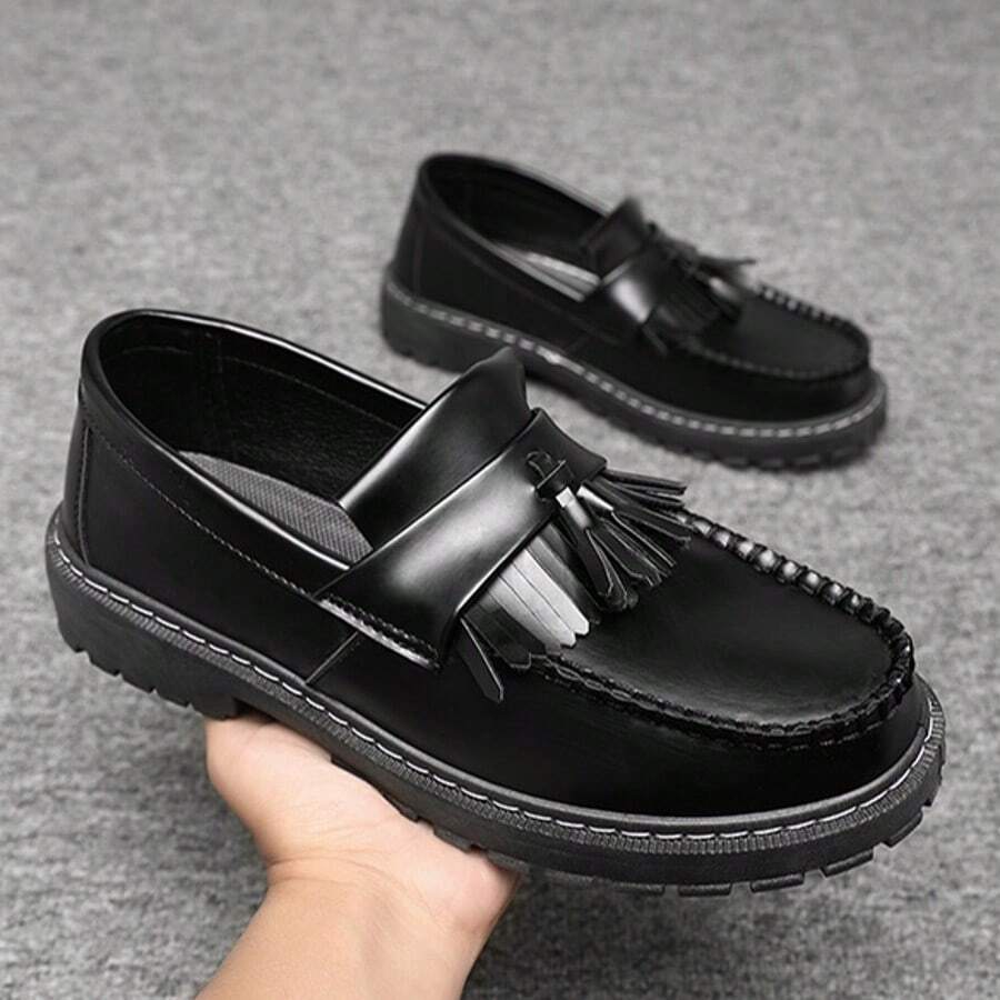 男士英伦风格亮面流苏乐福鞋，厚底一脚蹬莫卡辛船鞋，圆头休闲春秋 - 黑色 - 查看 1