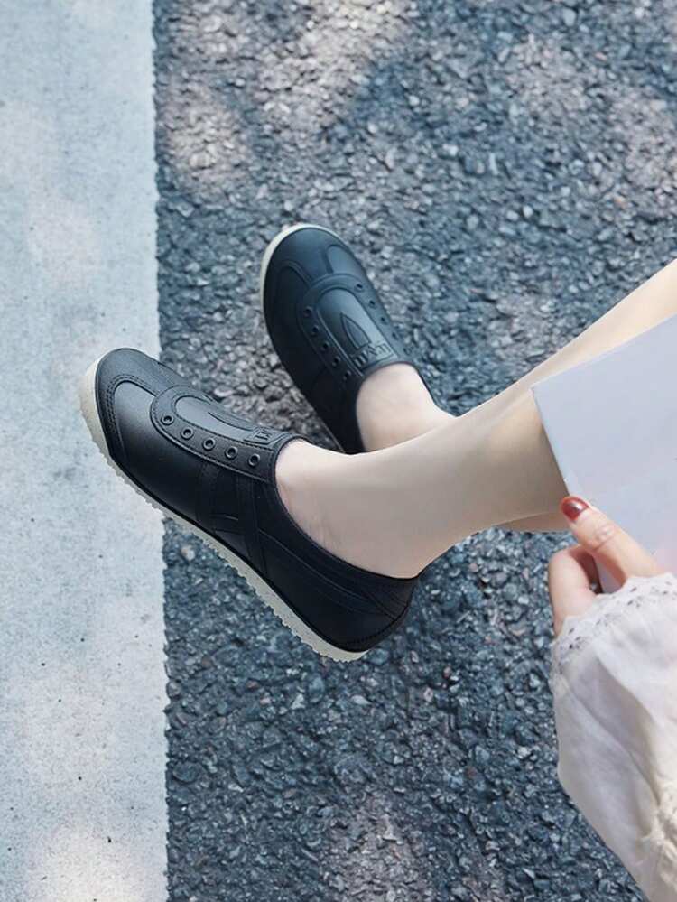 轻便春秋女士一脚蹬雨靴，防滑防水鞋，适合厨房/家居使用，时尚短款休闲雨靴 - 黑色 - 查看 3