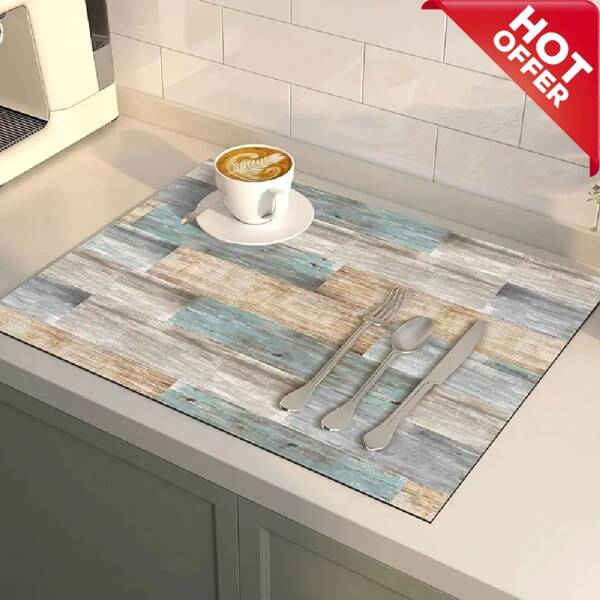 Ein blau-holzmaserierter Abtropfmatte, neue saugfähige Küchen-Abtropfmatte, moderner minimalistischer Stil, perfekt kompatibel mit verschiedenen Wohndekorationen. Hergestellt aus hochdichtem Material mit rutschfesten Partikeln auf der Unterseite, um die Reibung zu erhöhen. Mit farbbeständiger Oberfläche und weichem, angenehmen Griff.