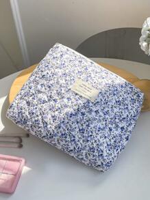 1 pieza Bolsa acolchada de gran capacidad con estampado floral azul de uso múltiple, bolsa de maquillaje de moda y casual con cremallera portátil, esencial para viajes, almacenamiento de papelería, vacaciones, cosméticos, productos de belleza, decoración del hogar, para mamá, mujeres, enfermeras, estudiantes, niñas escolares, llaves, regalos festivos