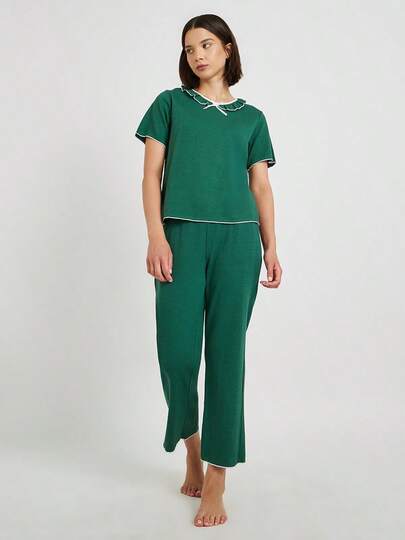 Conjunto de pijama feminino de 2 peças com calça de manga curta de rayon e acabamento em renda fina