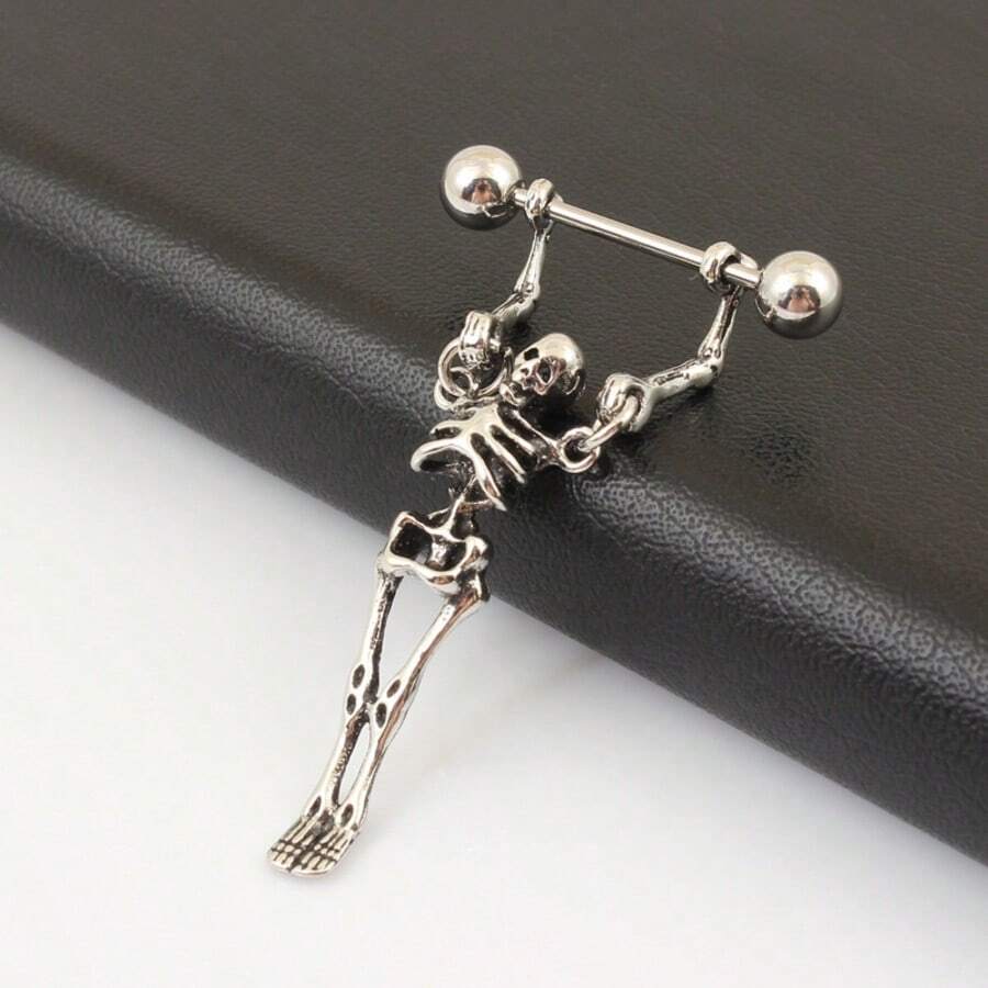 1pc Stainless Steel Skull Hoop Earrings, Retro Avant-Garde Style, Long-Lasting Color, Suitable For Halloween And Daily Wear