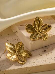 French Court Style Matte Retro Golden Flower Metal Earrings High-End Design Earrings