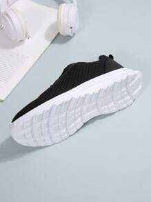 舒适时尚的青少年编织透气运动鞋 - 柔软、防滑、轻便、灵活的鞋子，适合户外活动、玩耍、上学和休闲穿着 - 非常适合成长中的双脚 - 黑色 - 查看 6