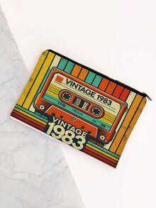 复古磁带印花化妆包 - 采用轻质涤纶面料，拉链封口，适合收纳化妆品和洗漱用品。充满活力的80/90年代怀旧设计，是女性理想的化妆/洗漱包、学生应急包或圣诞礼物之选。 - 彩色 - 查看 7