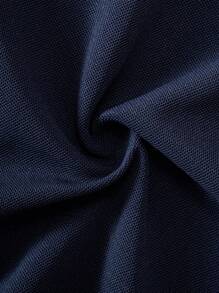 年轻男孩经典红色纯色短袖 Polo 衫，适合日常外出、聚会、演出