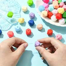 50 件硅胶珠 DIY 珠宝制作套件 - 多用途时尚装饰珠工艺配件，用于制作手链、串珠吊坠、钥匙扣、串珠笔和 ID 挂绳，男女通用批量工艺品供应 - 50pcs矽膠珠 - 查看 4