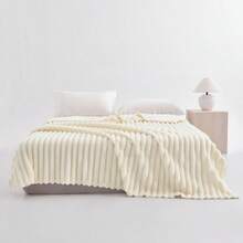 Super Soft Bubble Faux Rabbit Fur Blanket, Warm And Comfortable, Machine Washable, All-Season Plush, Throw,Queen, And King Sizes, Multifunctional Nap Blanket, Suitable For Office, Bedroom, Sofa, Travel, Double-Sided Usable, Shawl,Cooling Blanket.