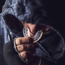 NXTRND CLASSIC Juego de 2 Protectores Bucales Deportivos, Ultra Delgado, para Fútbol Americano, Boxeo, Combate,, Jiu-Jitsu,, para Adultos y Niños - Amarillo - Ver 10