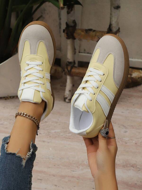 Women's New Flat Lace-Up Casual Shoes, Fashion Versatile College Style Sneakers, Plus Size