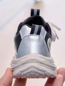 1 Paio di Scarpe Sportive Casual per Bambini Piccoli/Bambini, con Suola Morbida Antiscivolo e Traspirante, Sneaker da Trekking Leggere, Adatte per Tutte le Stagioni