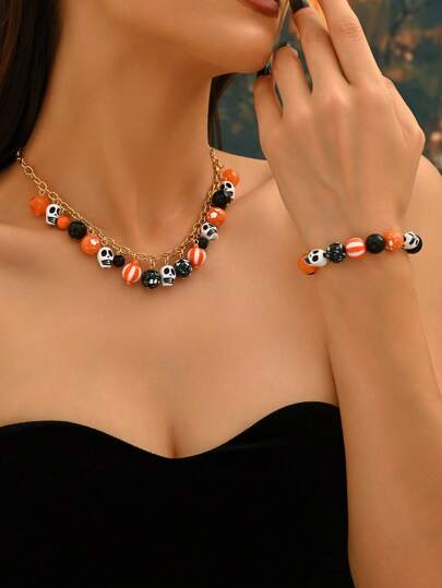 1 set d'accessoires gothiques rétro exagérés pour l'Halloween, collier pendentif à perles de crâne funky et bracelet élastique à perles, ensemble de bijoux uniques pour femmes pour l'Halloween, ensemble de bijoux pour fête