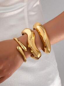 3pcs/1set Minimalist Fashion Gold Geometric Wave Asymmetrical Teardrop Bangle Bracelet Set, Suitable For Women, Thick Smooth Texture Heavy Metal And Zinc Alloy Material