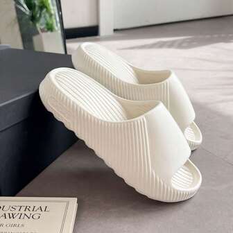 Men's 2025 Summer New Popular Anti-Slip Thick Sole Super Soft Indoor/Outdoor Slide Slippers, 4-Season Beach/Bathroom Sandals