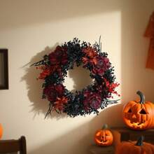 1个逼真的万圣节花环，黑色树枝搭配深红色花朵，风格神秘。适合万圣节装饰，可悬挂于前门、客厅墙壁，或用作摄影道具，营造幽灵般的氛围。免维护，持久耐用，造型独特精致，为空间注入独特的节日氛围。 - 黑色 - 查看 4