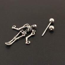1pc Stainless Steel Skull Hoop Earrings, Retro Avant-Garde Style, Long-Lasting Color, Suitable For Halloween And Daily Wear