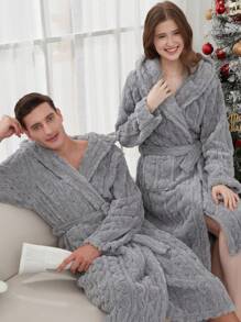 男士一件式柔软舒适提花抓绒长款连帽蓬松浴袍，带口袋，情侣款，加厚双层设计，适合秋冬季节穿着，温暖舒适