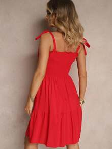 棉质连衣裙，配有松紧带和系带