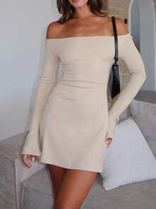 女士秋冬时尚贴肤收腰A字长袖连衣裙，适合约会和通勤 - 卡其色 - 查看 1