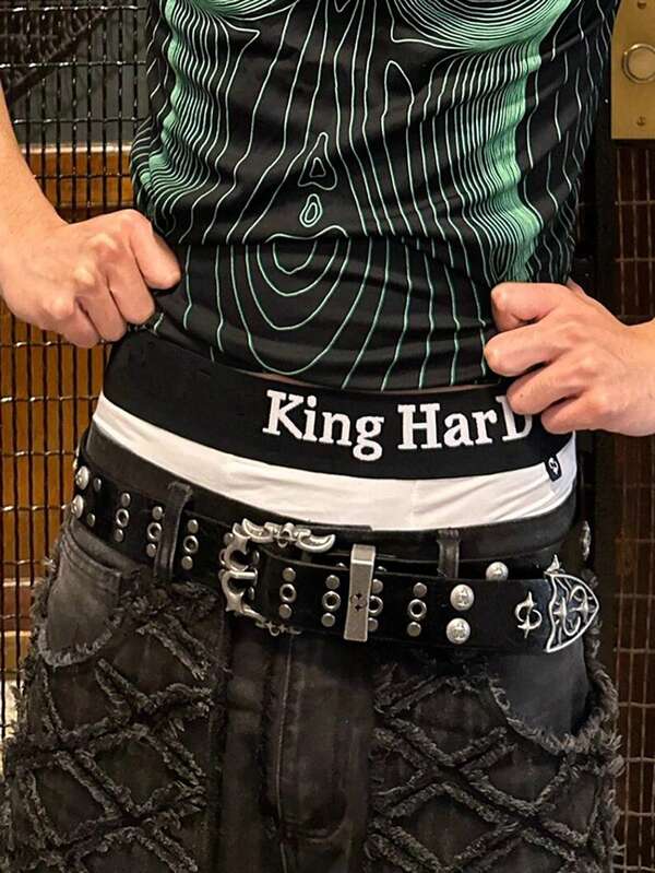 1 buc Curea Punk Retro cu ținte, Cataramă metalică gotică/Cataramă punk cu lună și stea Curea Y2K/Curea minimalistă la modă pentru bărbați/Curea cu cataramă din aliaj Y2K Saturn pentru bărbați/Curea de afaceri din piele neagră pentru bărbați, potrivită pentru viața de zi cu zi cu pantaloni casual și accesorii de toamnă, toamnă, Halloween, toamnă-iarnă, potrivită pentru adolescenți, tineri, bărbați, casual, în aer liber, atletic, vacanță, cadouri de absolvire, ziua de naștere, purtare zilnică