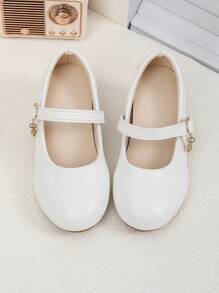 1双可爱2025新款儿童高跟鞋，时尚公主鞋，适合舞会