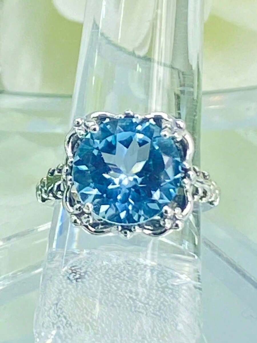 1pc Fashionable New Blue Zirconia Inlaid Ring, Suitable For Engagement Or As A Gift For Family/Friends/Lover, The Perfect Gift For Christmas And Anniversary