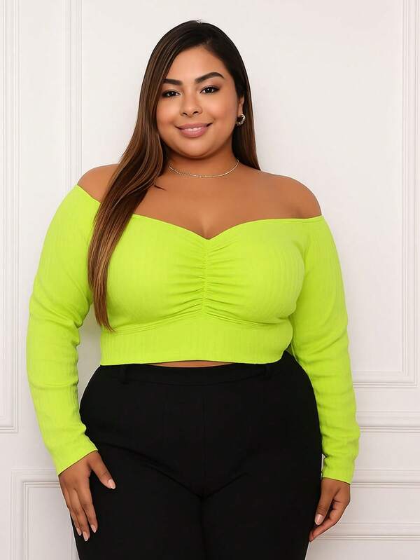 CROPPED PLUS SIZE COM DETALHE FRANZIDO FRONTAL