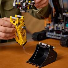 LEGO 乐高机械组沃尔沃 EC500 混合动力挖掘机 42215 - 42215 - 查看 4