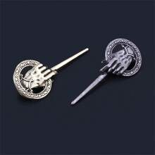 1pc Vintage Hand Of The King Metal Brooch Pin Badge Retro Punk Style Movie And Clothing Accessories