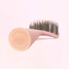MINISO Pink Mini Portable Vertical Bone Comb With Cleaning Brush, Portable And Easy To Carry, Easily Manage Your Hair And Keep Your Hairstyle Anytime, Anywhere (1 PC) - Pink - View 6