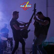 摇滚吉他霓虹灯，摇滚霓虹灯，鲜艳多彩，USB 供电双吉他设计墙面装饰，适用于酒吧、音乐室、男人窝、现场音乐会和独奏会