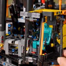 LEGO 乐高机械组沃尔沃 EC500 混合动力挖掘机 42215 - 42215 - 查看 5