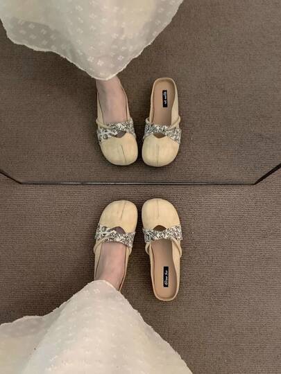 Zapatillas frías de Mueller de ocio zapatillas francesas con cabeza de sobre rojo y media zapatilla, Bailarinas de mujer, las mujeres usan un pie perezoso para pedalear el nuevo modelo de primavera y verano.