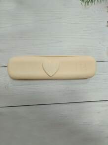 1 Caja de almacenamiento de brochas de maquillaje con forma de corazón para viaje, con gran capacidad, hecha de material de silicona, con estilo y portátil, adecuada para guardar brochas de maquillaje facial. Tiene una textura suave y lisa, con múltiples opciones de color disponibles. Bolsa, bolsa de maquillaje, organizador de maquillaje, bolsa de aseo, organizador de escritorio, bolsa de cosméticos, bolsa de maquillaje, organizador de maquillaje, accesorios de tocador, bolsa de maquillaje, bolsas de maquillaje, joyero, bolsa, soporte de brochas de maquillaje, soporte de brochas, organizador de perfumes, bolsa