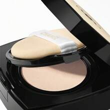 Chanel Les Beige Healthy Glow Gel Touch Cushion Foundation SPF40 - BD01 - Xem 2