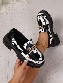 Khóa thắt lưng họa tiết con bò