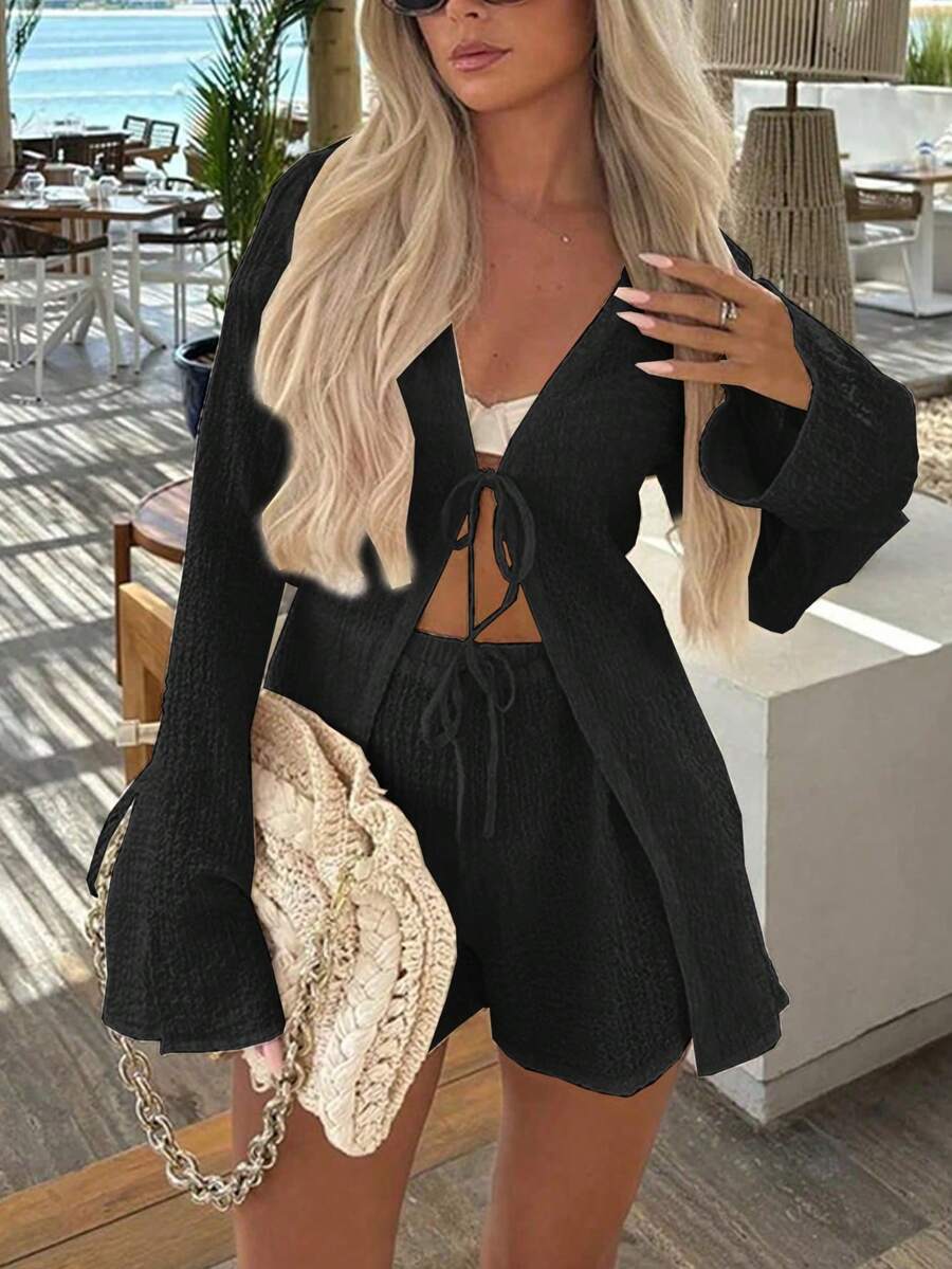 女士夏季度假简约纯色纹理面料喇叭袖系带上衣和短裤套装