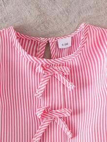 2pcs Baby Girl Fashion Cute Floral Ruffle Decor Multi Bow Accent Striped Collar Casual Long Sleeve Shirt Blouse & Butterfly Embellished Fringe Waistband Jeans Pants Set - Pink - View 4