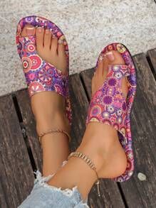 1 双佩斯利图案沙滩 PU（聚氨酯）水钻凉鞋，适合所有季节