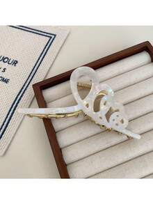 Korean Elegant Heart Shaped Plastic Claw Hair Clip, Medium Size, Wholesale,Hair Accessories,Hair Claw,Claw Clips,Hair Clutch,Hair Jaw Clip Fall Winter For Vacation Outfits Woman