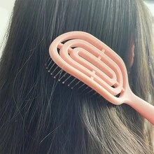 MINISO Pink Mini Portable Vertical Bone Comb With Cleaning Brush, Portable And Easy To Carry, Easily Manage Your Hair And Keep Your Hairstyle Anytime, Anywhere (1 PC) - Pink - View 7