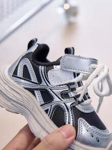 1 Paio di Scarpe Sportive Casual per Bambini Piccoli/Bambini, con Suola Morbida Antiscivolo e Traspirante, Sneaker da Trekking Leggere, Adatte per Tutte le Stagioni
