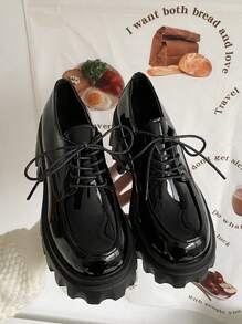 7.5厘米超高跟厚底英式牛津鞋，黑色漆皮粗跟防水台玛丽珍乐福鞋，系带休闲通勤鞋，百搭2025年秋季
