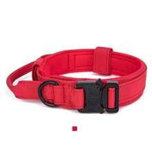 1 件带手柄的狗项圈，适用于大型/中型犬的战术训练狗项圈，提供良好的控制力和舒适度，提供项圈和牵引绳套装，可调节战术牵引绳长度，防止突然拉扯