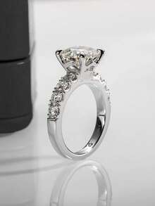 1 件 3.5 克拉莫桑石中心石结婚戒指，采用 S925 纯银制成，是送给未婚妻、婚礼、周年纪念的完美礼物